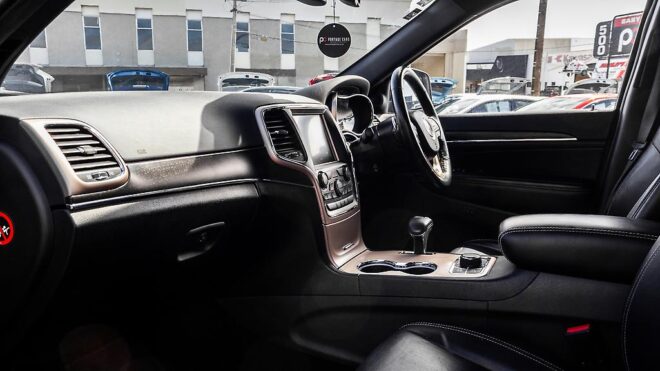 2015 Jeep Grand Cherokee LIMITED 3.6P 4WD 8A/SW NZ NEW image 310767