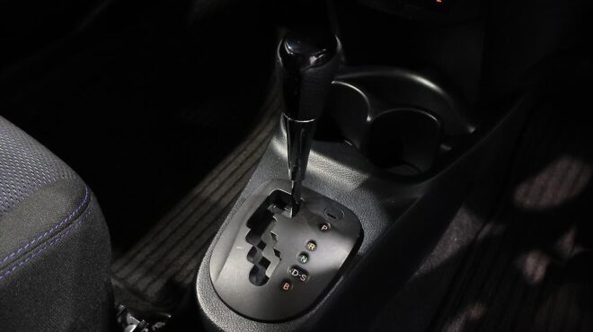 2016 Toyota Vitz 1.3 Push Start, Reverse Camera image 309504