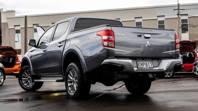 2017 Mitsubishi Triton D/CAB GLXR 2.4D/6MT 2WD NZ NEW image 311923