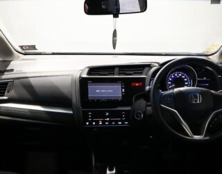 2016 Honda Fit F Package Reverse Camera – Steering Wheel Controls image 312240