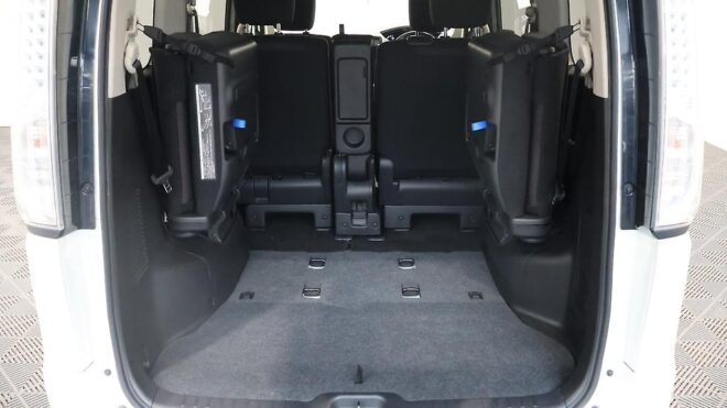 2013 Nissan Serena Highwaystar S-Hybrid image 311465