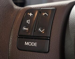 2015 Toyota Spade F Package, Push Start, Reverse Camera, Electric Sliding Door image 310884