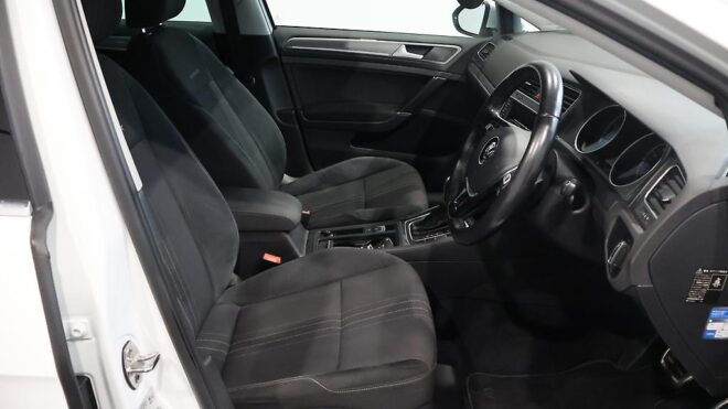 2016 Volkswagen Golf TSI ALLTRACK, NZ Radio image 310010