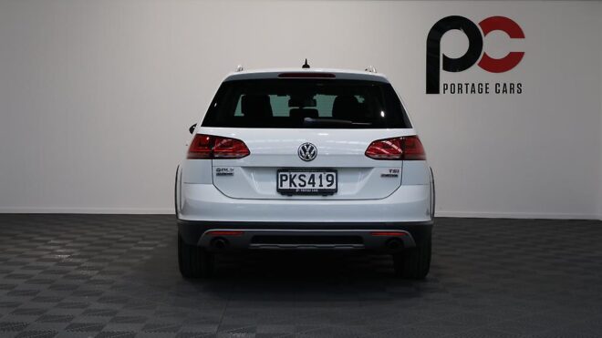 2016 Volkswagen Golf TSI ALLTRACK, NZ Radio image 310008