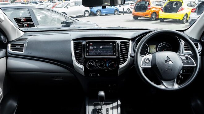 2018 Mitsubishi Triton DC GLXR 5AT 2.4D/5AT 2WD NZ NEW image 311947