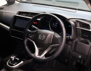 2016 Honda Fit F Package Reverse Camera – Steering Wheel Controls image 312241
