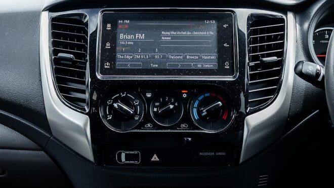 2018 Mitsubishi Triton DC GLXR 5AT 2.4D/5AT 2WD NZ NEW image 311948