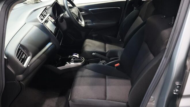 2016 Honda Fit F Package Reverse Camera – Steering Wheel Controls image 312237