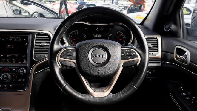 2015 Jeep Grand Cherokee LIMITED 3.6P 4WD 8A/SW NZ NEW image 310762