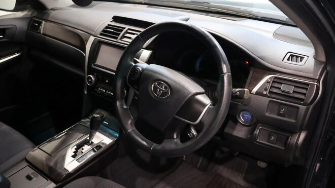 2013 Toyota Camry Hybrid G Package, Cruise Control image 309724