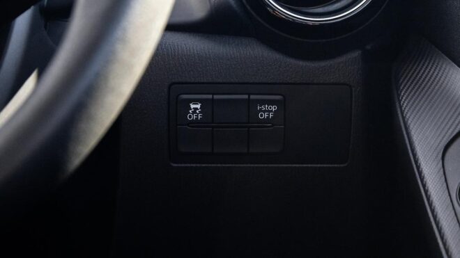 2016 Mazda Demio 13S Touring, Push start, Heated seats image 309646