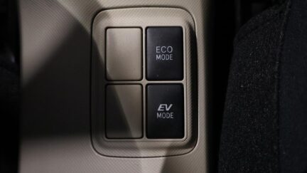 2014 Toyota Aqua Push Button Start image 319121