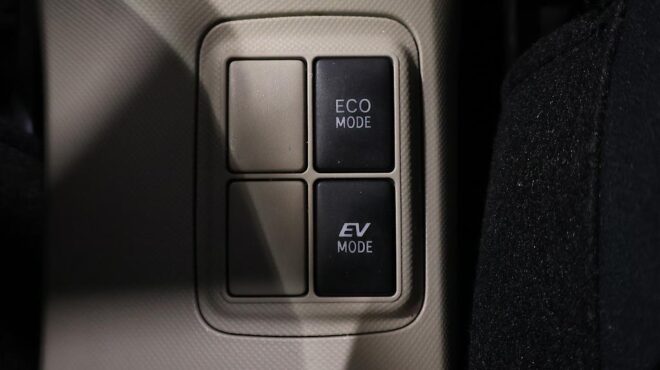 2014 Toyota Aqua Push Button Start image 319121