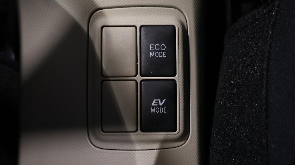 2014 Toyota Aqua Push Button Start image 319121