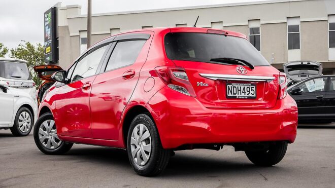 2015 Toyota Vitz F spec, Reverse camera, Push Start image 313089