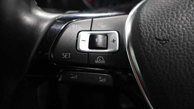 2014 Volkswagen Golf 1.4L TSI Highline OZ Racing Wheels image 311886