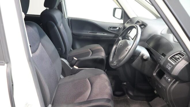 2013 Nissan Serena Highwaystar S-Hybrid image 311466