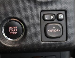 2015 Toyota Spade F Package, Push Start, Reverse Camera, Electric Sliding Door image 310888