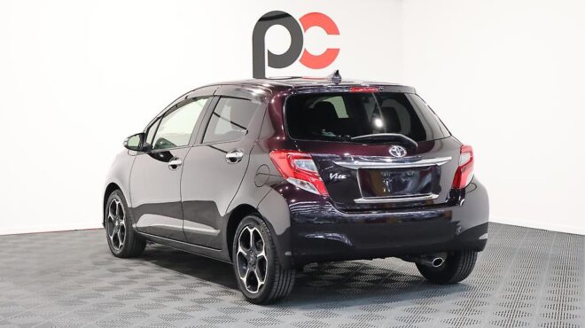 2016 Toyota Vitz 1.3 Push Start, Reverse Camera image 309492