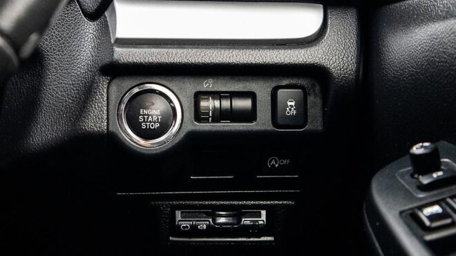 2013 Subaru Impreza Sport 2.0i Eyesight AWD image 309395