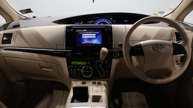 2012 Toyota Estima Hybrid Aeras 4WD Cruise Control image 309476