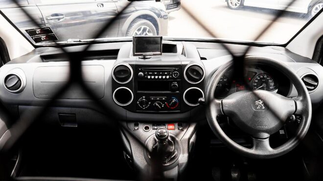 2016 Peugeot Partner 1.6 LWB, 5 SPD Manual, 3 seater NZ NEW image 311241