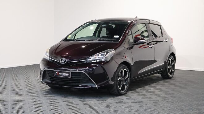 2016 Toyota Vitz 1.3 Push Start, Reverse Camera image 309489