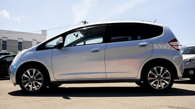 2009 Honda Fit S model slick design image 309429