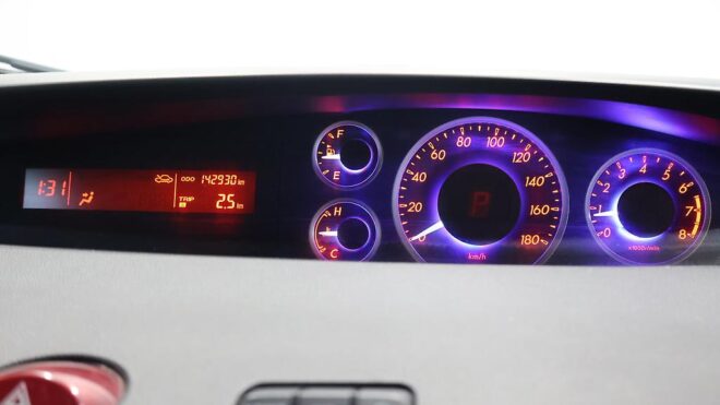 2012 Mazda Biante 20C 8 Seater! image 311495