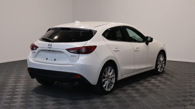 2013 Mazda Axela Sports 20S Touring image 311403