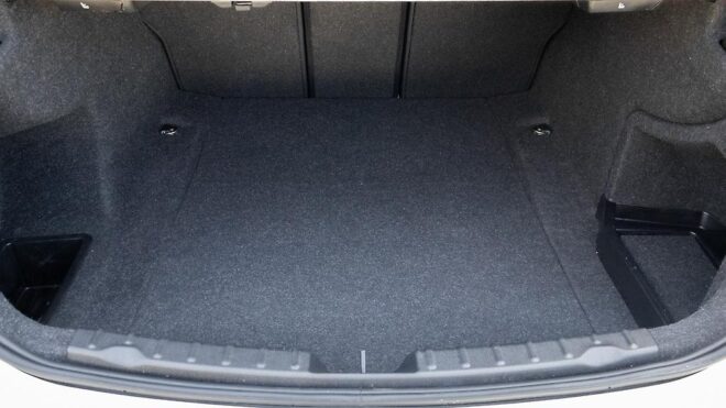 2014 Bmw 320i M sports, Parking sensors,  Low KM’s!! image 312442