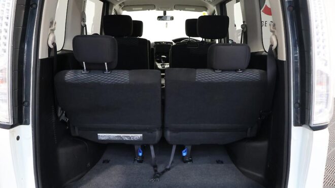 2013 Nissan Serena S-HYBRID Highway Star, Cruise Control, Reverse Camera image 310220