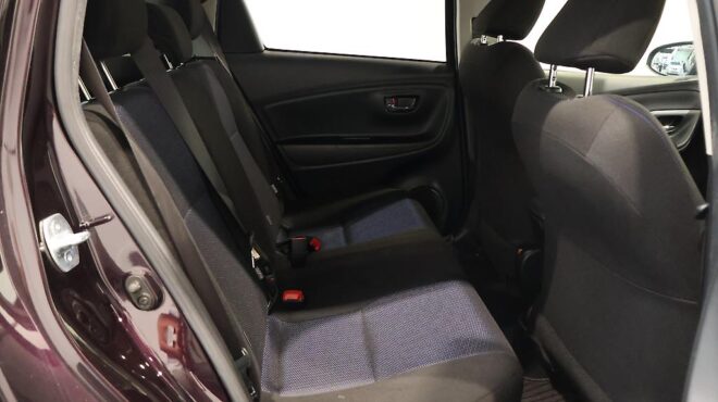 2016 Toyota Vitz 1.3 Push Start, Reverse Camera image 309495