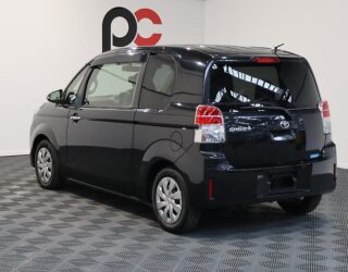 2015 Toyota Spade F Package, Push Start, Reverse Camera, Electric Sliding Door image 310876