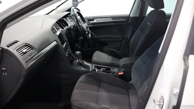 2016 Volkswagen Golf TSI ALLTRACK, NZ Radio image 310011