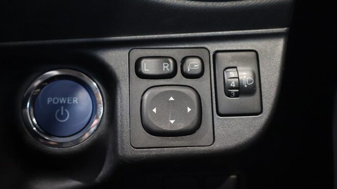 2014 Toyota Aqua G Model – Push Button Start, Reverse Camera image 310296