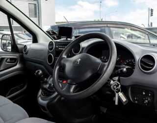 2016 Peugeot Partner 1.6 LWB, 5 SPD Manual, 3 seater NZ NEW image 311243
