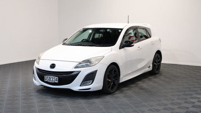 2011 Mazda Axela 20S – Black Wheels image 316811