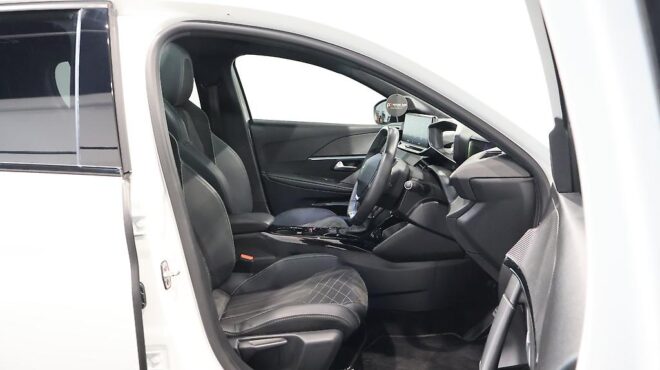 2022 Peugeot 208 GT 1.2P/6AT image 313995