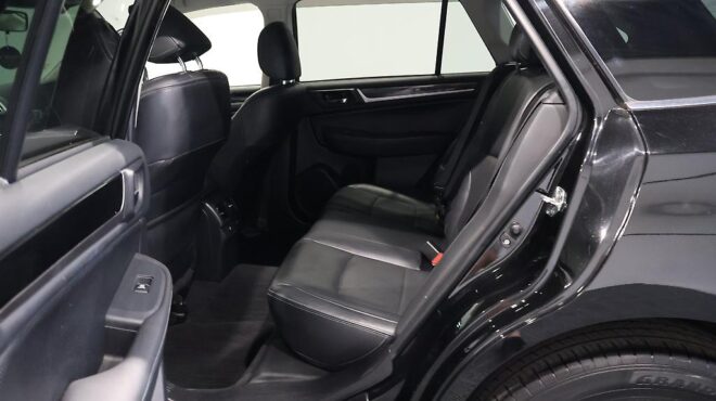 2015 Subaru Outback Limited – Leather Interior image 314941