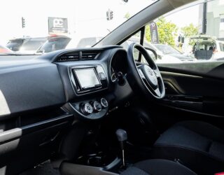 2015 Toyota Vitz F model, Push start image 316889