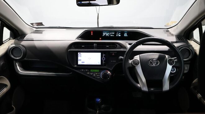 2014 Toyota Aqua G Model, Push Start, Reverse Camera image 314500