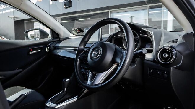 2015 Mazda Demio 13S sky activ, Push start image 314653