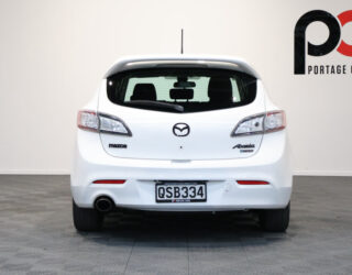 2011 Mazda Axela 20S – Black Wheels image 316814