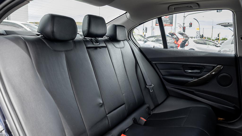 2014 Bmw 320i Leather package, Reverse camera image 316506