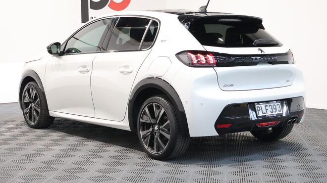 2022 Peugeot 208 GT 1.2P/6AT image 313990