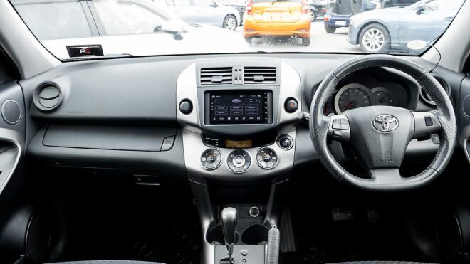 2012 Toyota Vanguard 2WD 7 Seater, Push start, image 315105