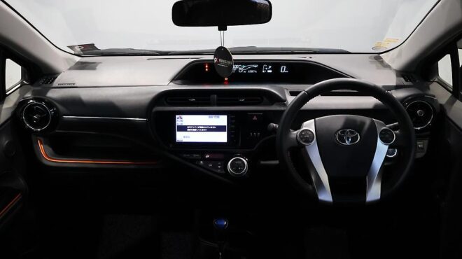 2015 Toyota Aqua X- Urban image 315286