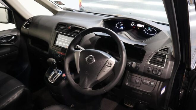 2014 Nissan Serena Highwaystar S-Hybrid image 317325