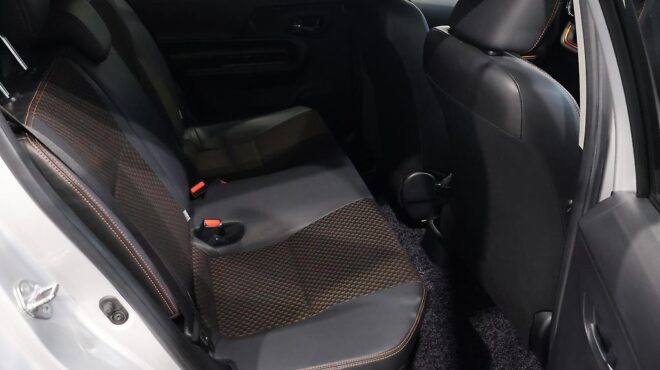 2015 Toyota Aqua X- Urban image 315281